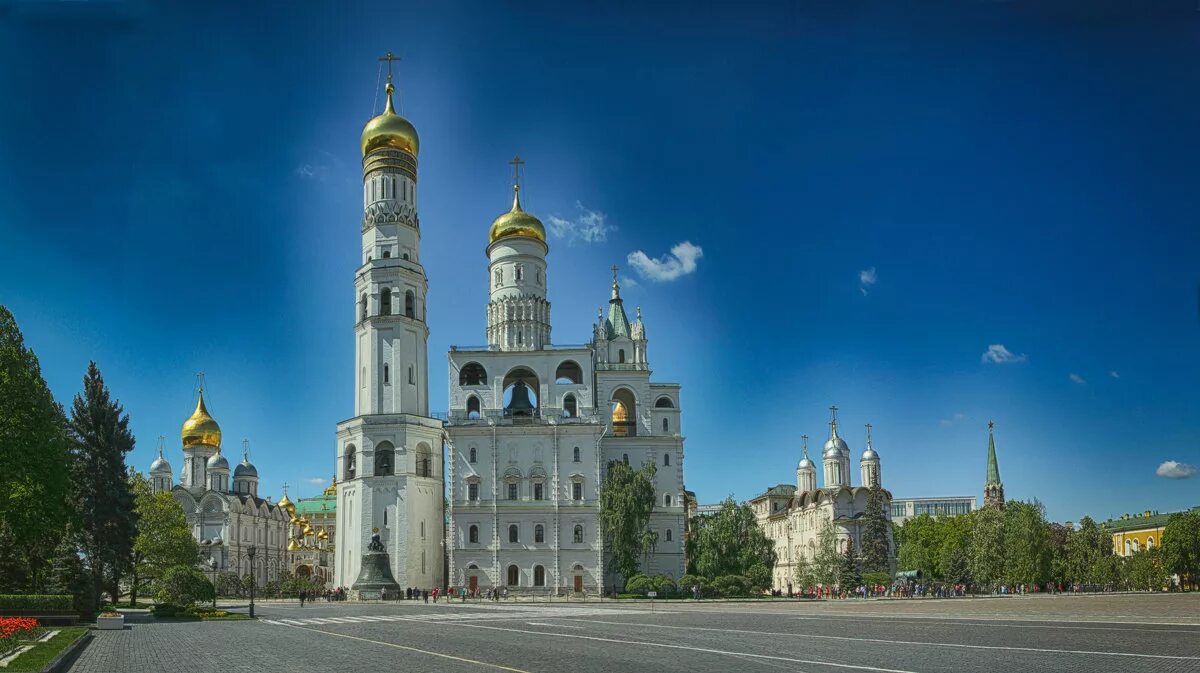 Колокольня ивана. Ивановская колокольня Московского Кремля. Колокольня Ивана Великого. Колокольня Ивана Великого в Москве. Успенская звонница и колокольня Ивана Великого.