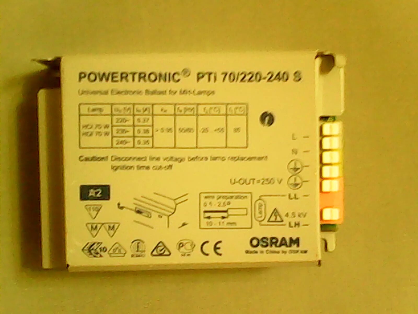 Powertronic p1588rm. Powertronic pti 70/220-240 i osram. Pt fit 35 /220-240s. 70 220 240 s. 4008321386649.