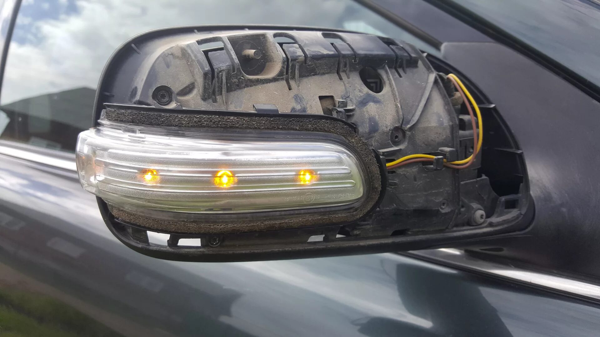 Повторитель сигнала поворота для toyota 81730-05070. Поворотки тойота 80. Патрон поворотника toyota avensis t22. 8174102040 81741-02040 указатель поворота в зеркале левый toyota. Поворотники тойота авенсис.