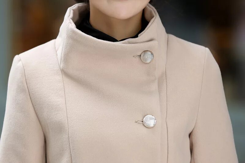 Воротник с пуговицами как называется. Рубашка с высоким воротником мужская. Поло без воротника с длинным рукавом. Пиджак с воротником стойкой мужской. Рубашка с пуговками на воротнике.