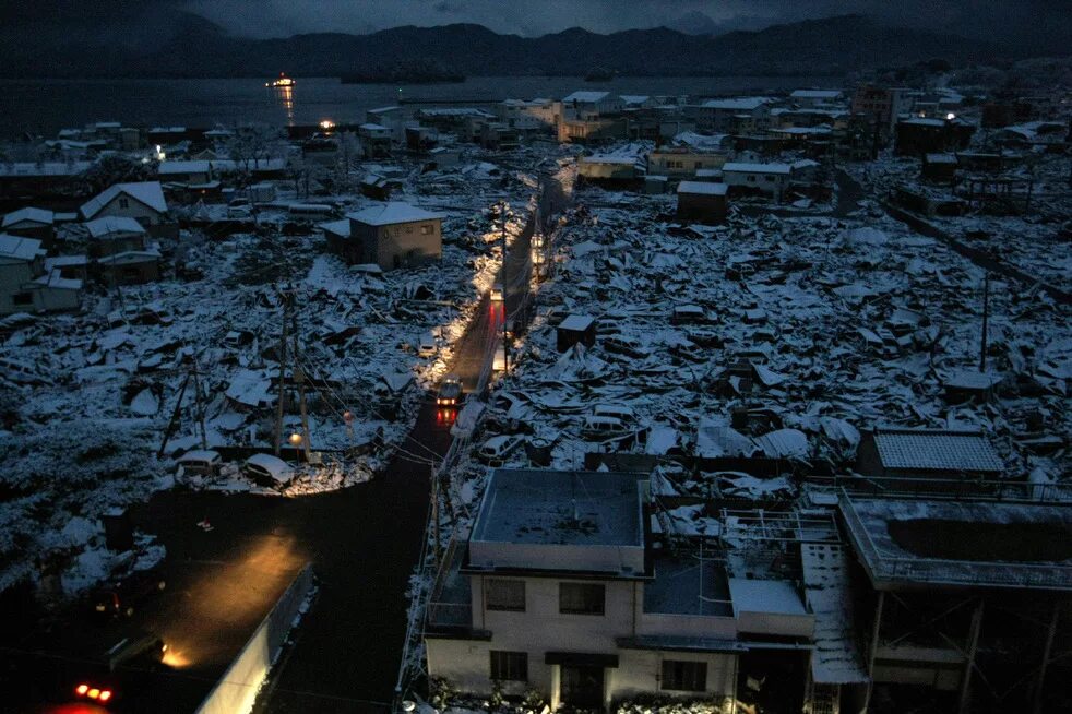 Города после землетрясения. ЦУНАМИ В Японии в 2011. ЦУНАМИ Фукусима 2011. Землетрясение Тохоку 2011.