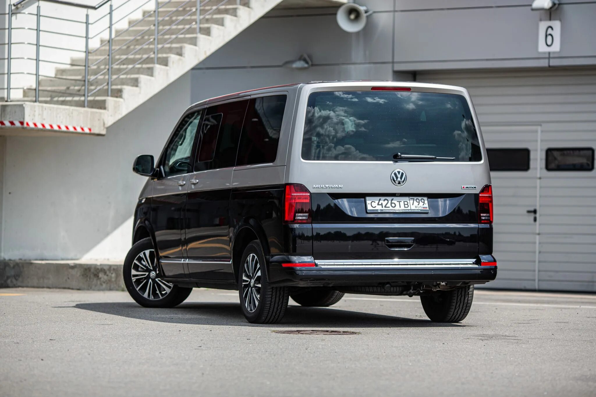 Т 6 ру. VW T6.1 Multivan. WV Multivan 6.1. VW Multivan 6.1 long. Volkswagen Multivan t6 Black.