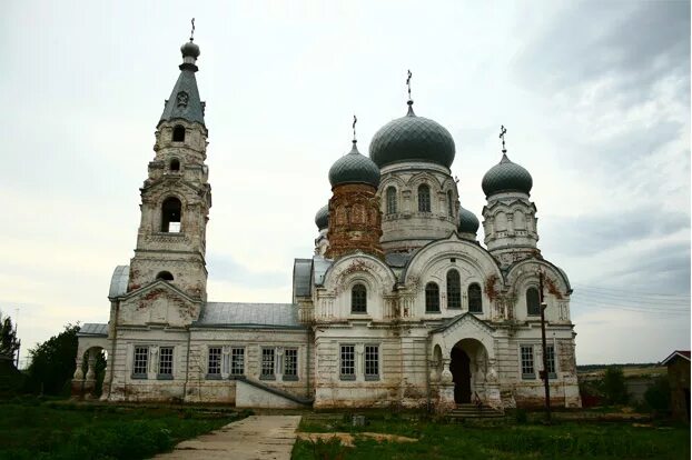 Ерзовка храм Архангела Михаила. Церковь Ерзовка Волгоградская область. Храм Архангела Михаила Ерзовка Волгоградской области. Поселок Ерзовка.