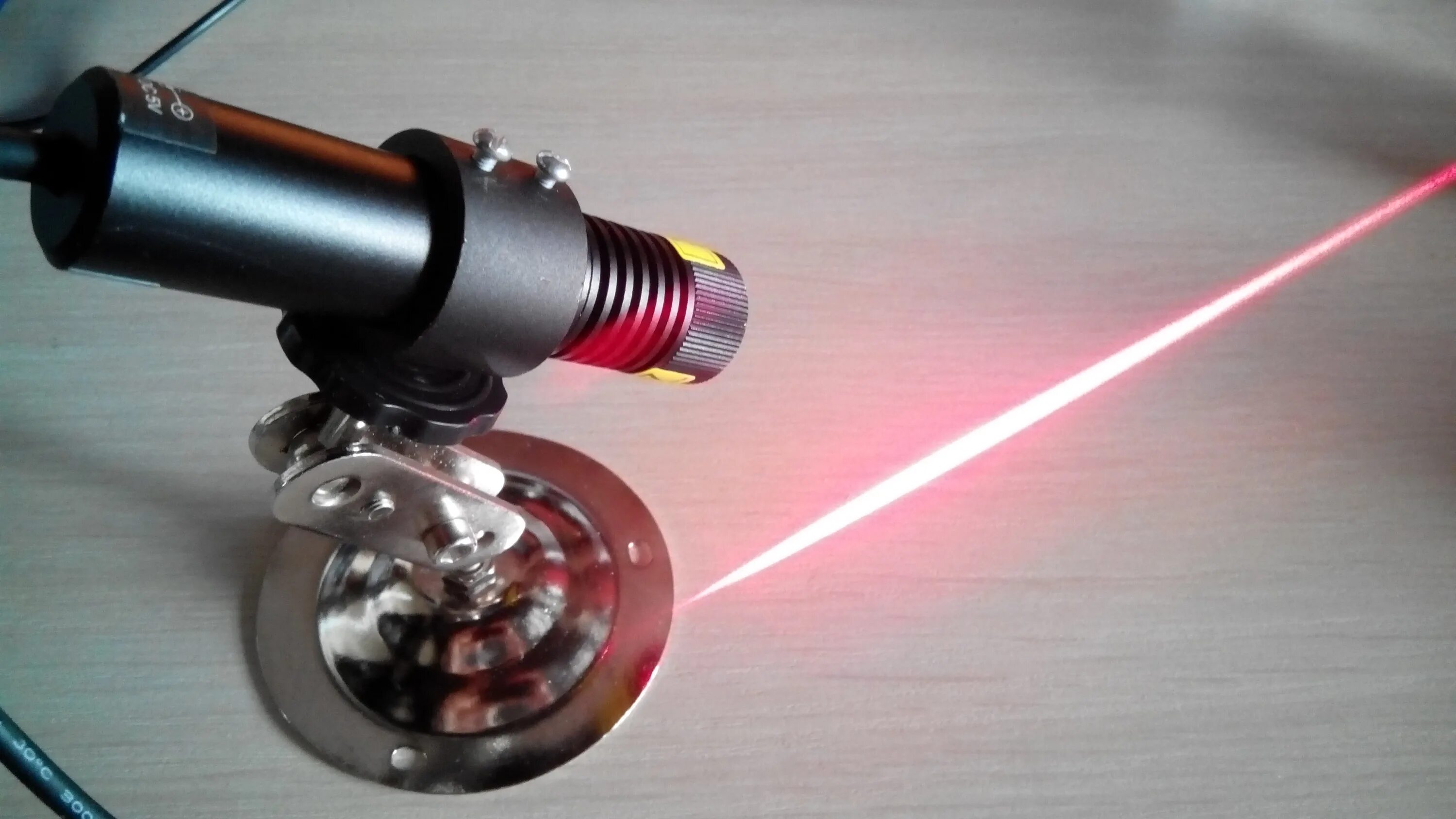 лазерный указатель пропила прм-100tz. лазерный пропил. лазерный указатель лу-100. лазерный пропил. лазерный указатель реза "калибр".