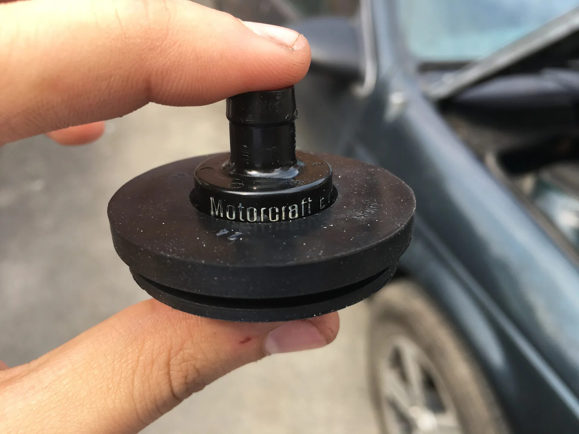 Уплотняющий клапан. Уплотнитель клапана pcv кадди 1,2+. сааб 9000 уплотнительная резинка квкг. уплотнитель pcv-клапана ford. уплотнитель вентиля 3308.