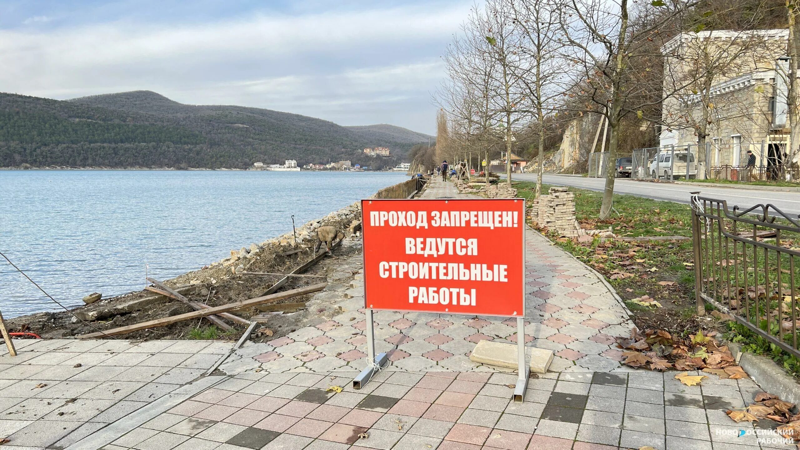 Озеро абрау анапа. Дюрсо новороссийск км. Абрау дюрсо новороссийск. Озеро абрау дюрсо новороссийск. Абрау дюрсо курорт.