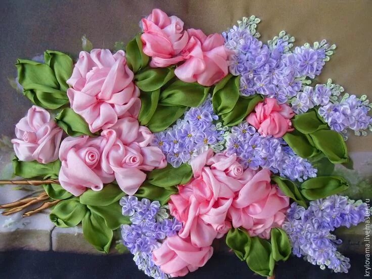 Пейзаж вышитый лентами. Вышивка лентами букет. Вышивка лентами розы. Картина лентами. Вышивка из ленточек.