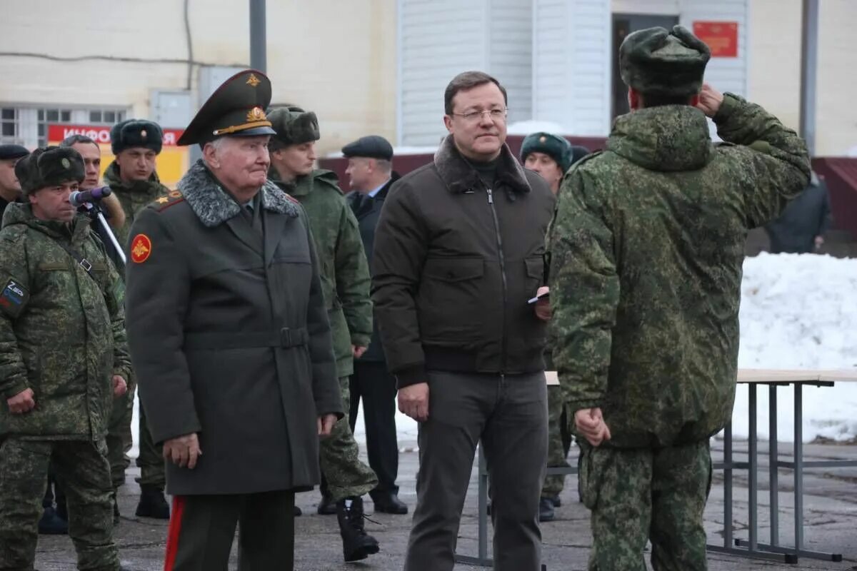 Что происходит на сво в данный момент. Азаров губернатор Самарской. Российский солдат. Генерал Баранов Самара.