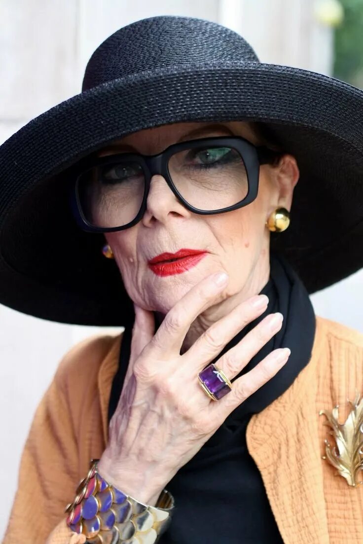 Дамы элегантного возраста. Дамы бальзаковского возраста. Ари сет коэн. Кармен делль орефиче. Ари сет коэн фото.