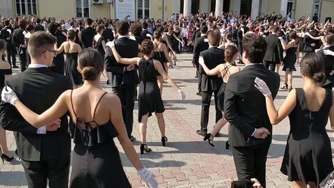 10 класс танцевали