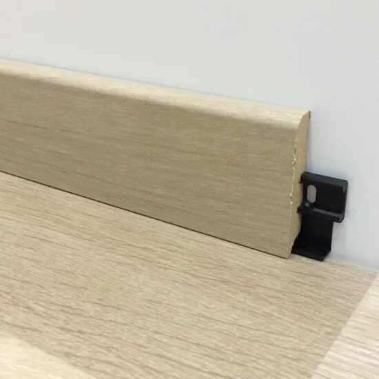 Плинтус pergo 31648. Планка монтажная для плинтуса мдф грейс 2,4м. C1018-w плинтус eco wood. Плинтус для пола. Dp127mk плинтус.