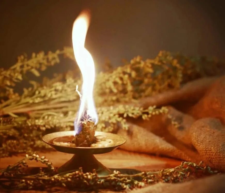 очищение от негативной энергии. очистка свечкой. черные свечи ритуал. очистка свечкой. очистка свечкой.