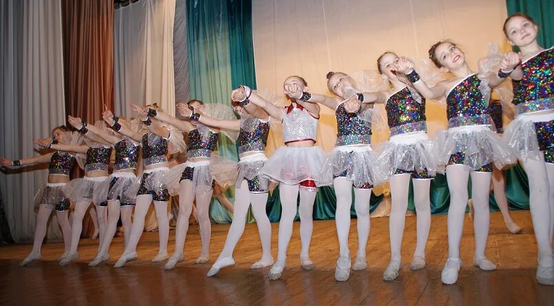 Дши д. Дом культуры добрунь. Добрунь музыкальная школа. Дши добрунь. Дом культуры добрунь.