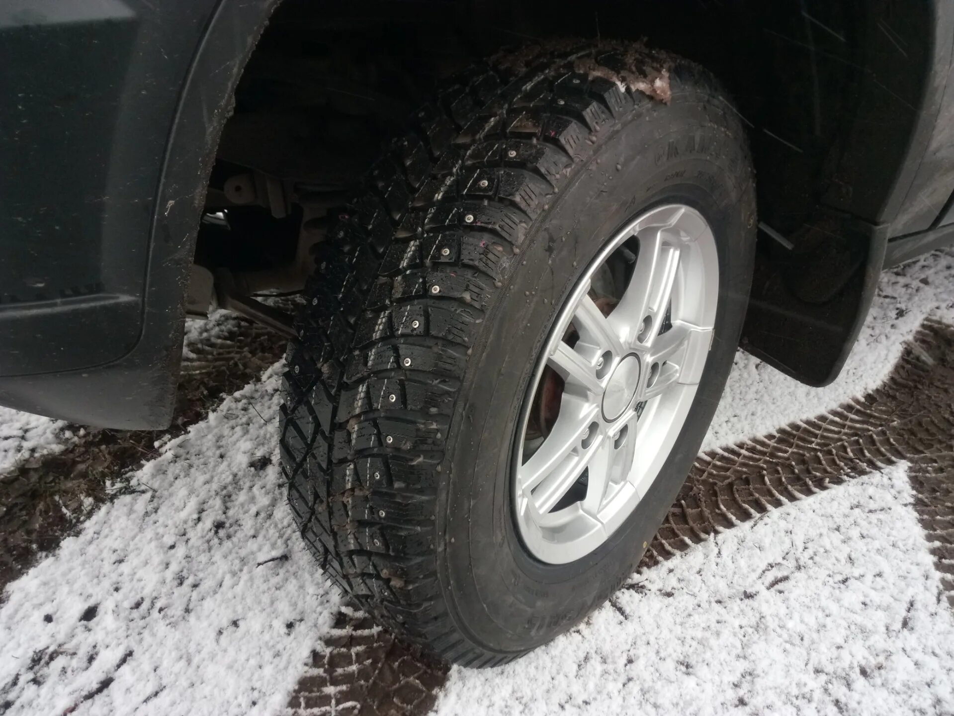 Forward safari 205/75 r15 нива. Шины без дисков кама 515 205/70/15 шипованные. Виатти боско ат 205 75 р15 на ниву. Зимняя резина на шевроле нива 205/70 r15. Зимняя резина 205 75 15 на ниву.