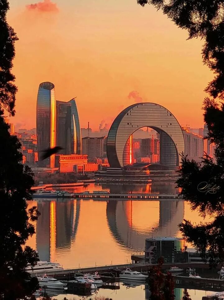 Baku 2023. Baku 2023. Баку фото города 2022. Crescent development project баку. Baku 2023.