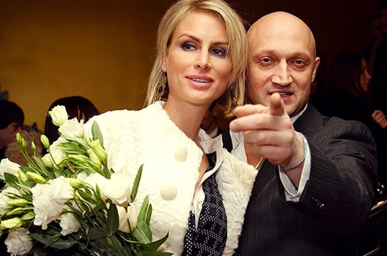 Куценко изначальный узор. Гоша куценко свадьба. куценко гоша жена последняя. гоша куценко и его баба. жена гордона куценко.