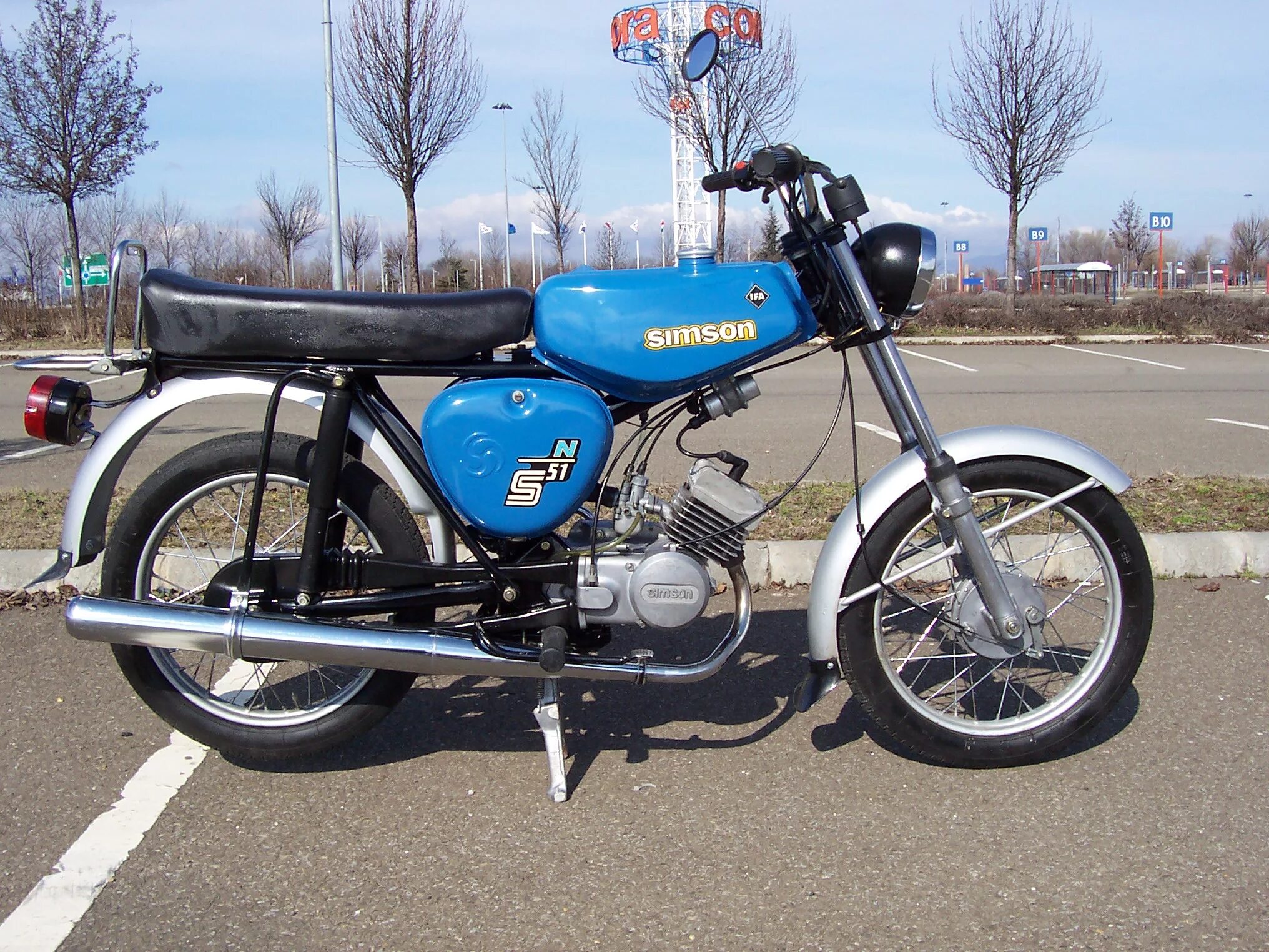 Simson s51. Мотоцикл Simson s51. Мопед симсон. Мотоцикл симсон 51.