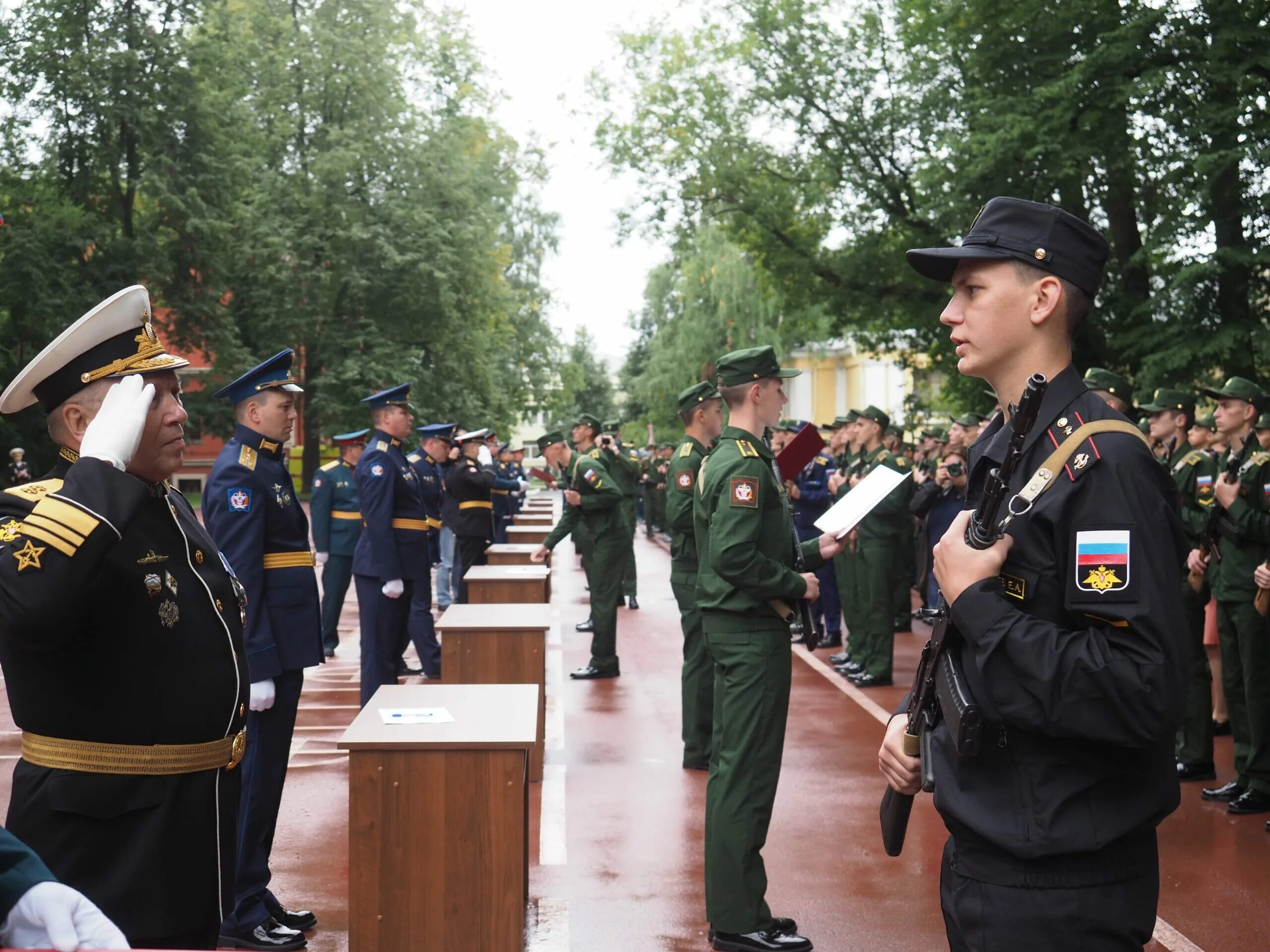 Курсанты военно медицинской Академии Кирова. Военно-медицинская Академия имени с м Кирова курсанты. Военная Академия Кирова в Санкт-Петербурге. Кирова Питер военно медицинская Академия. Телефон военно медицинской академии санкт петербурга