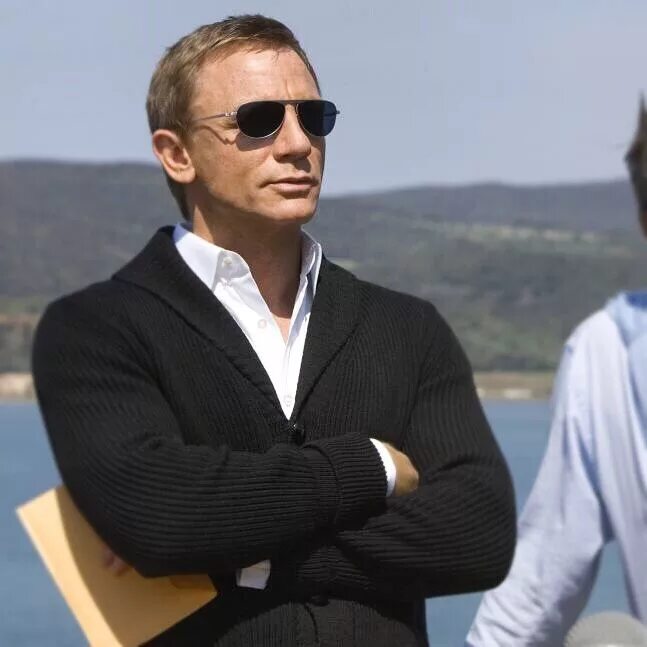 Очки джеймса бонда дэниел крейг. Очки tom ford 007. Очки tom ford james bond. Очки 007. Очки tom ford spector.