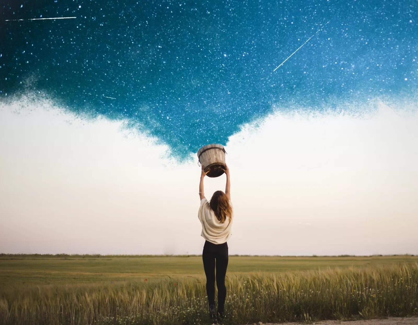 Человек с часами. Позитивное отношение к жизни. Интересная жизнь. Разнообразные жизненных. Перемены к лучшему.