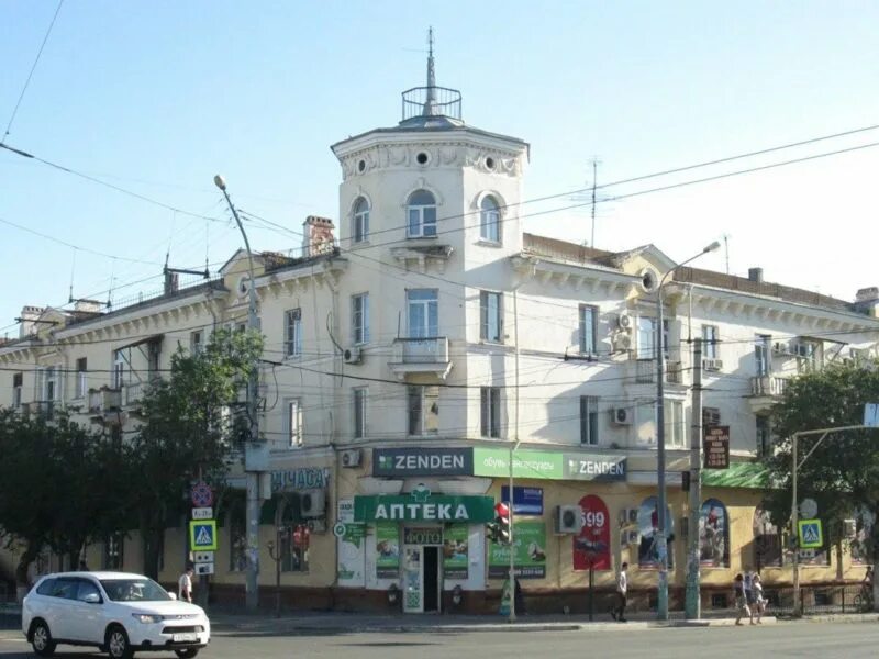 Астрахань ул хмельницкого. Жилгородок астрахань. улица московская 12 в астрахани. московская 48 астрахань. боевая 12 астрахань.