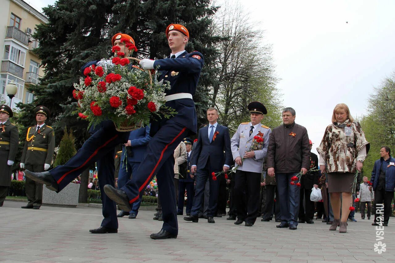 Канал победа кемерово. День Победы Кемерово. Фото 9 мая Кемерово. Видеорепортаж Кемерово 9 мая. Южный Кемерово с днём Победы.