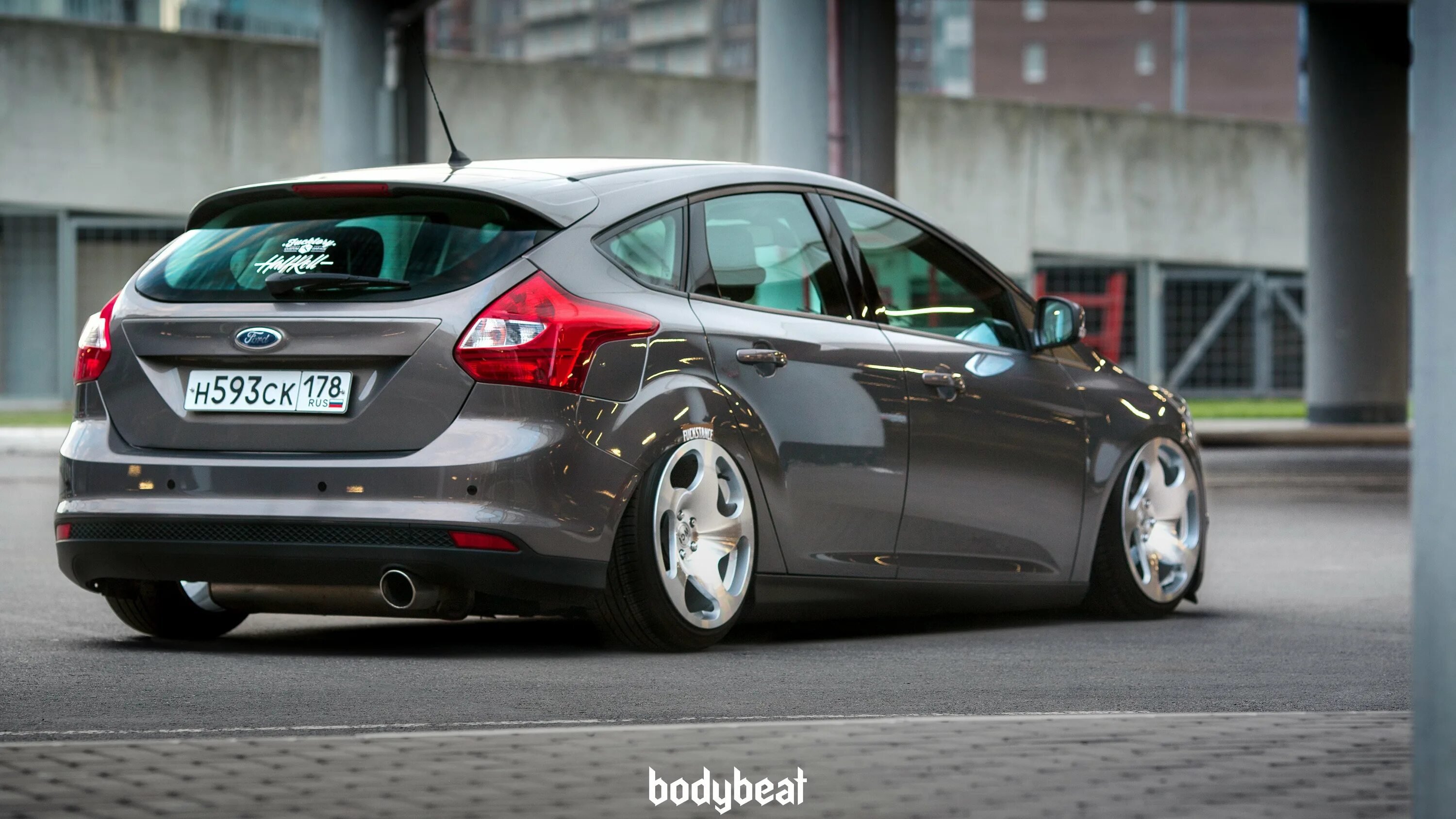 Форд фокус 3 стенс. Ford Focus 3 хэтчбек стенс. Ford Focus 3 седан стенс. Ford Focus 3 stance.