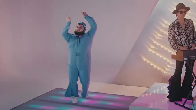 Little big пухляш дмитрий красилов. как зовут танцора из клипа uno. пухляш в клипе little big uno. Little big танцор пухляш. дмитрий красилов пухляш.