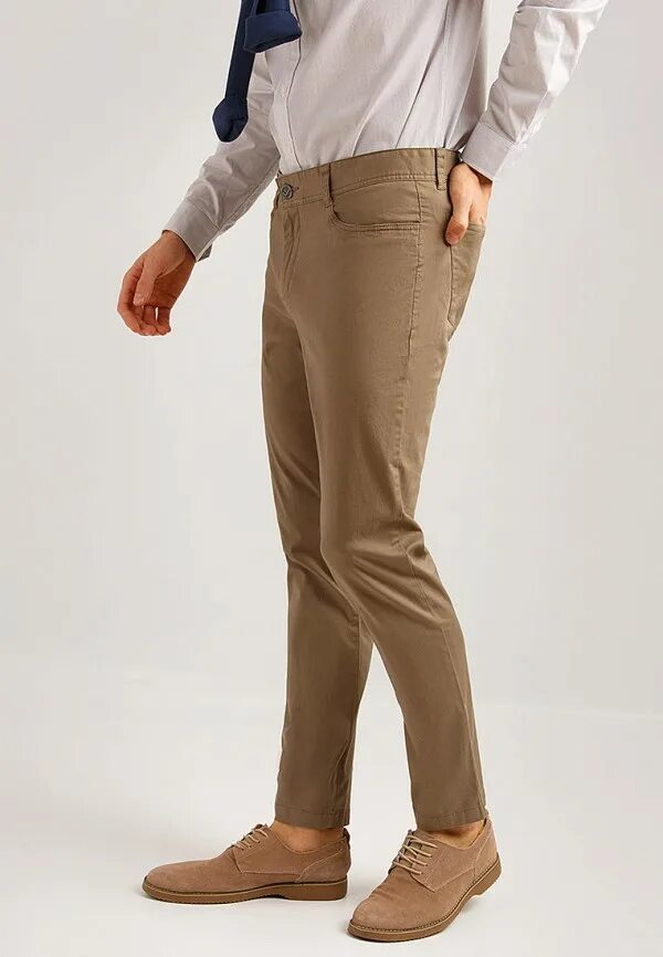 Молочные брюки мужские. Брюки banana republic мужские. Tom tailor denim chino. Вельветовые брюки trussardi jeans. Брюки молочного цвета мужские.