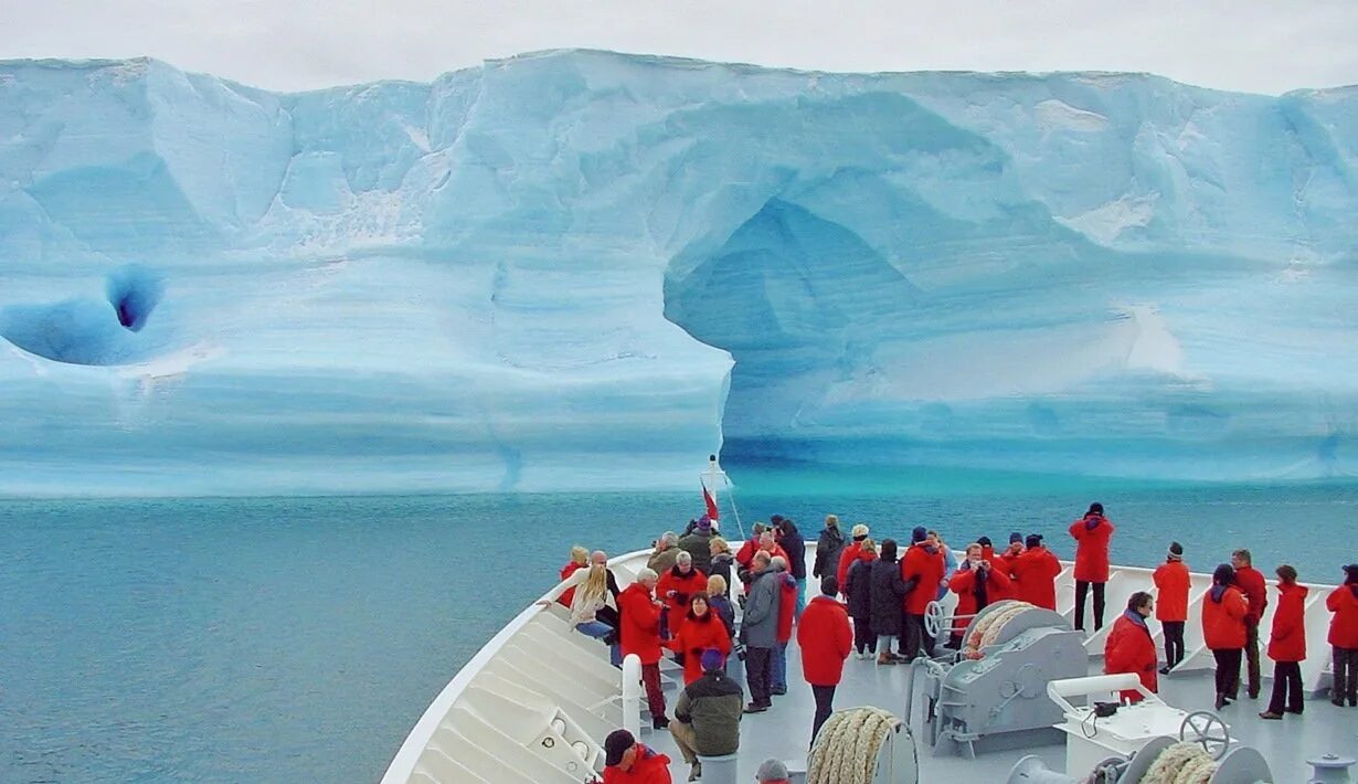 Антарктида путешествие цена. Антарктида туризм. Путешествие в Антарктиду. Туристы в Антарктиде. Путешествие кв Антарктиду.