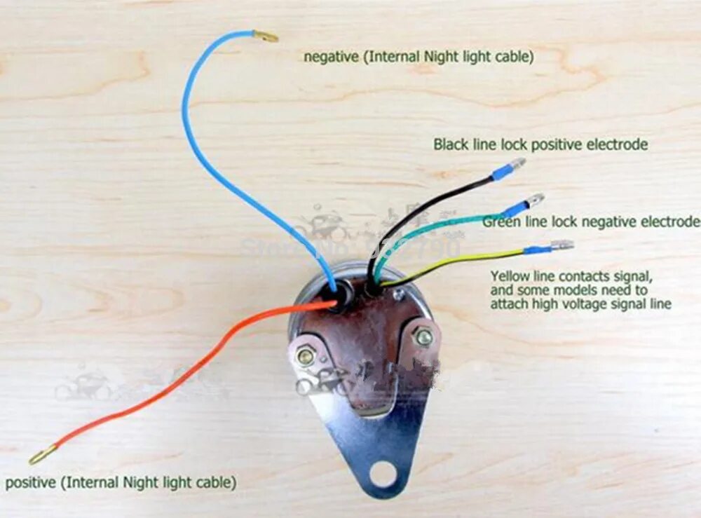 Подключить тахометр мопед альфа. Тахометр альфа 3 провода. Как подключить тахометр на альфе. Как подключить тахометр на альфе. Тахометр от мопеда альфа двухпроводной.