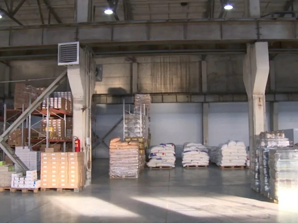 Кц2 нлмк склад слябов. Готовая продукция. Конвертерный цех 2 нлмк липецк. Складской стеллажный комплекс (система r 4000). Склады госрезерва.