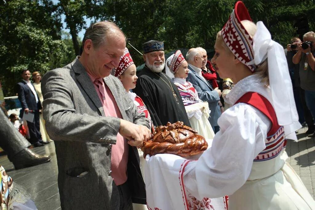 Шукшинские дни на алтае. Всероссийский фестиваль «Шукшинские дни на Алтае». Шукшин Сростки фестиваль. Шукшинские дни на Алтае 2018. Шукшинские чтения.