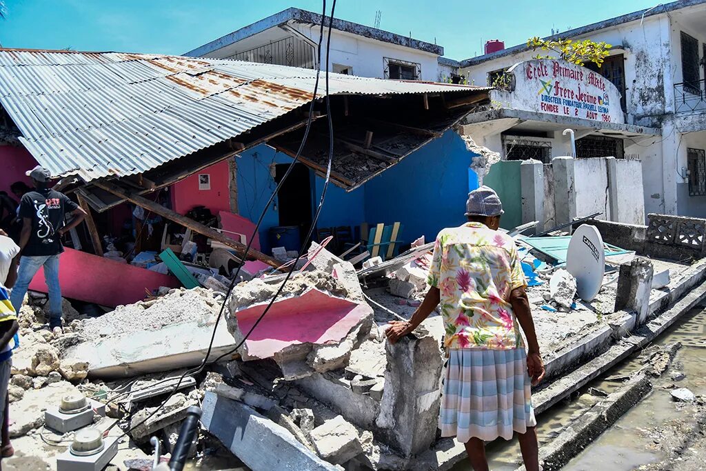 Землетрясение на Гаити 2021. Землетрясение на Гаити 2010. Порто Пренс Гаити землетрясение. Землетрясение в порт о Пренс Гаити.