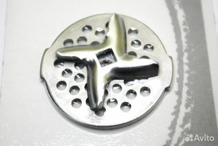 Как правильно вставлять ножи в мясорубку какой стороной. Лезвие мясорубки. Лезвие мясорубки. Как правильно вставить нож в мясорубку. Как вставлять нож в мясорубку.