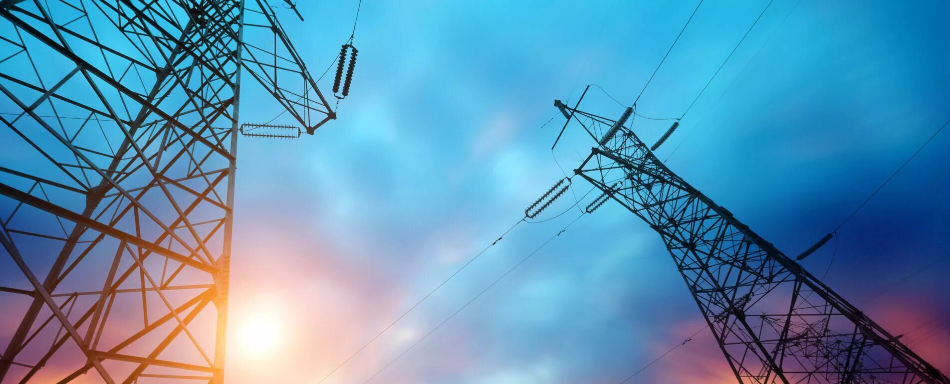 Линии электропередач. Wireless фон. Подстанция 330 кв. Электрические сети. Электрические опоры.