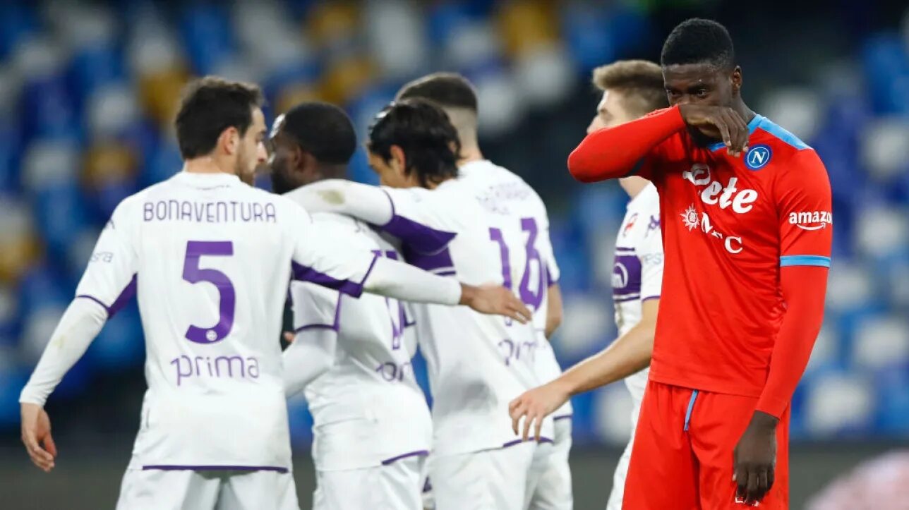 Фк фиорентина 2022. Наполи футбол. Фиорентина наполи 17 мая. Наполи скудетто. Фиорентина.