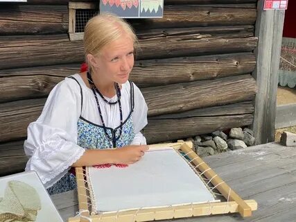 Карельский музей морошки добродеда и карелочка