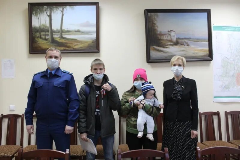 Вручение сиротам ключей от квартир детям сиротам нижний новгород. Фотографии 15 ноября 2022 год вручение ключей сиротам великий новгород. Квартиры для детей сирот мебель. Квартиры в нижнем новгороде сиротам. В декабре сиротам выдадут квартиры в сормово.