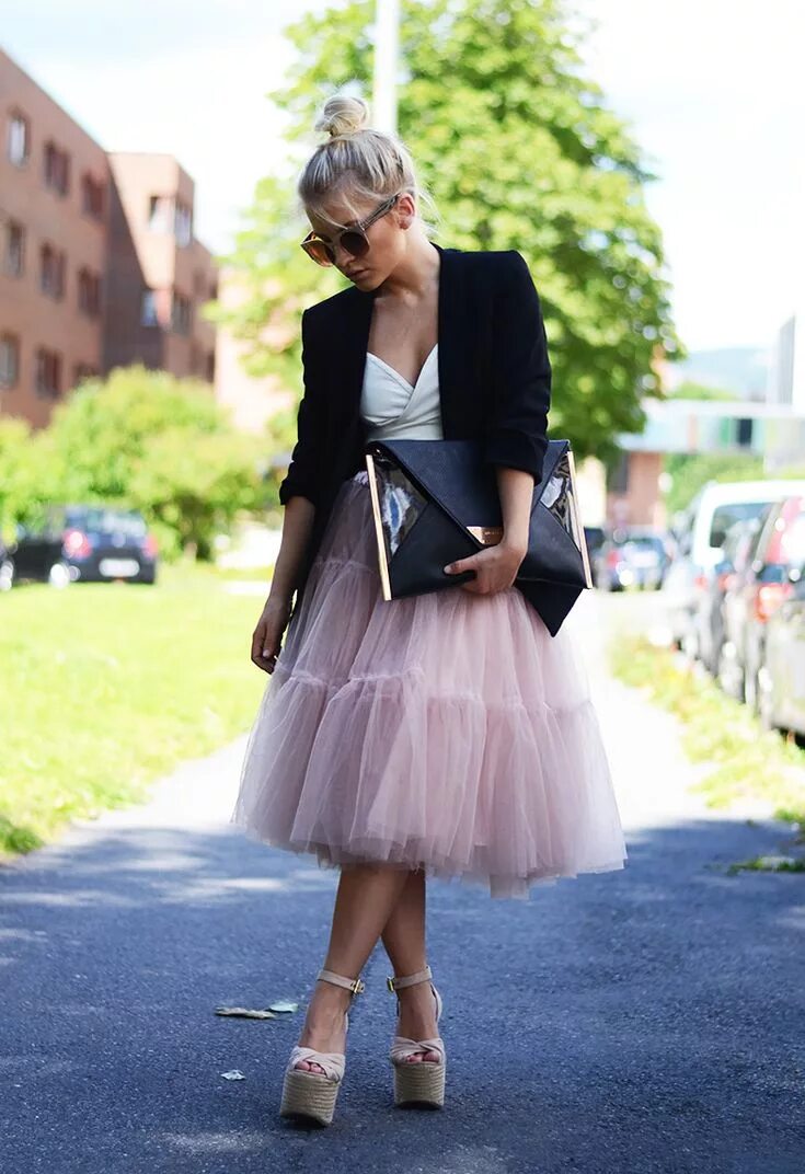 пышная юбка с косухой. красная пышная юбка. юбка пачка с пиджаком. платье пиджак. пиджак с фатином.