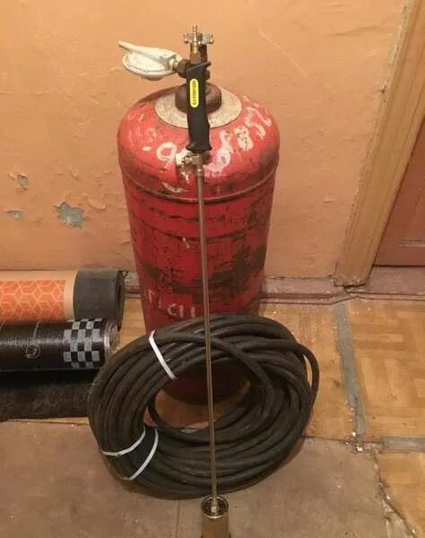 Газовый баллон для горелки кровельной. Газовая горелка от баллона пропан 50л. Горелка для газового баллона пропан для кровли. Горелка для газового баллона пропан для кровли. Газовая горелка на пропановый баллон.