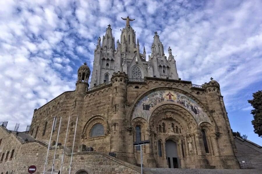 монастырь святого сердца. храм святого сердца барселона. монастырь святого сердца. Zetland new south wales. джетбургское аббатство шотландия.