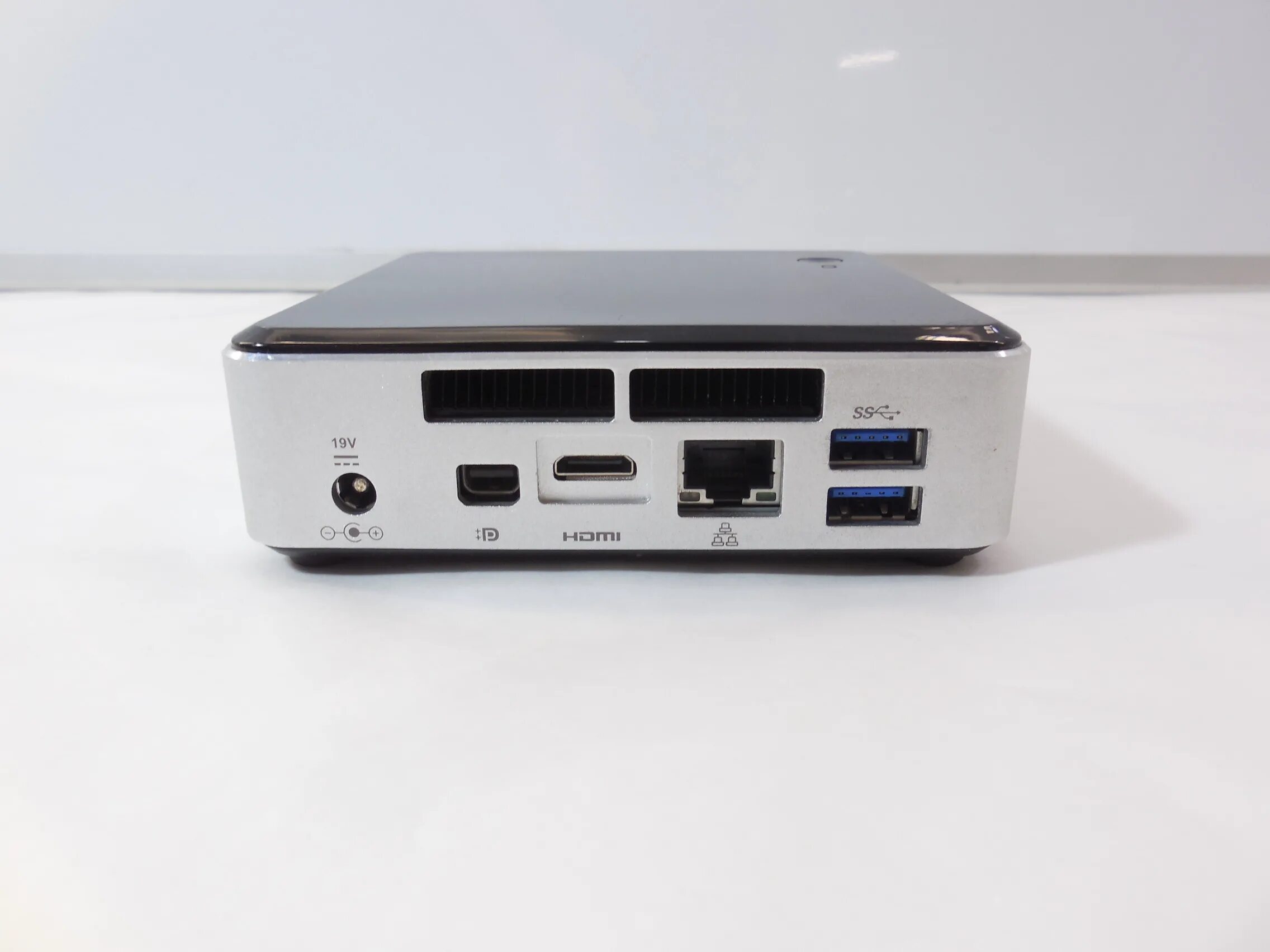 Платформа intel. Неттоп intel nuc, i5 7300u. платформа intel nuc10i7fnhn2. платформа intel nuc9i7qnx6. платформа intel nuc vpro.