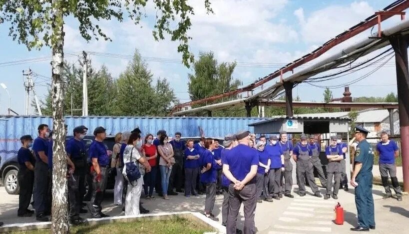 Эвакуация работников предприятий. Эвакуация в дмитрове сегодня. обучение мчс завод.