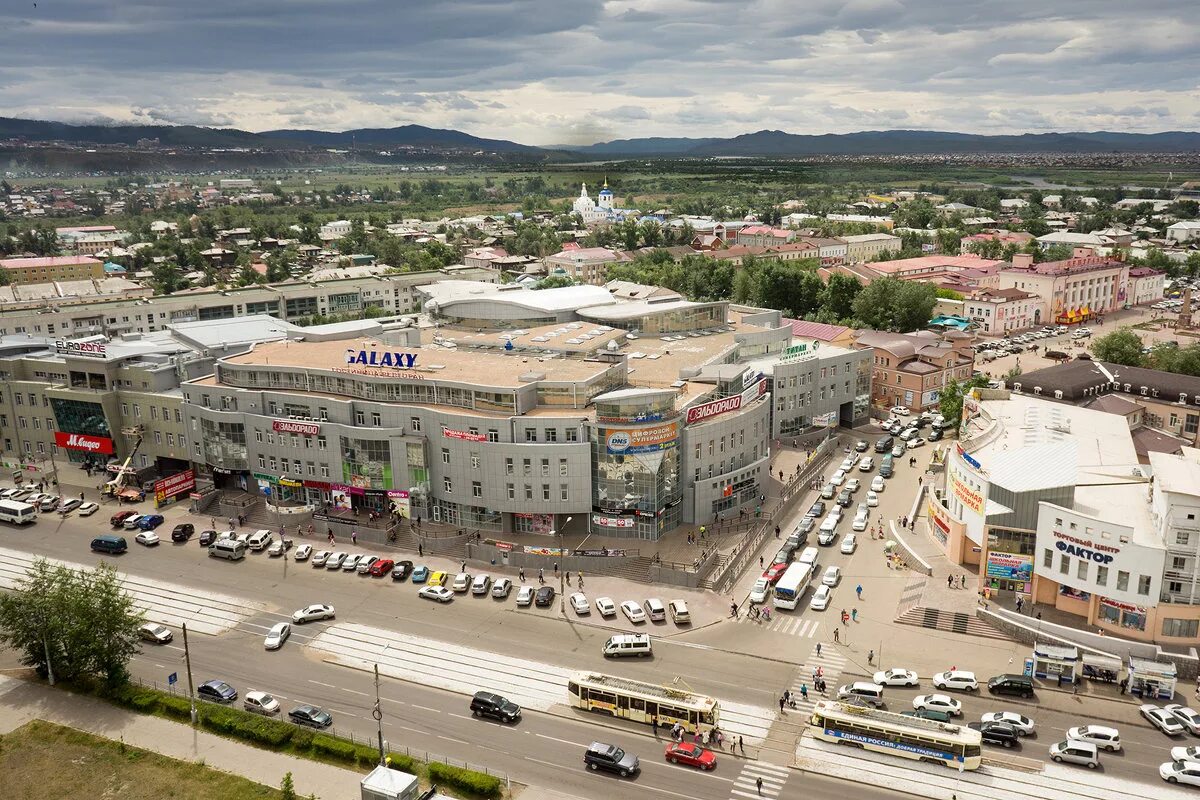 Города сибири улан удэ. Центр Улан Удэ. Улан-Удэ центр города. Столица Бурятии Улан-Удэ. ТЦ Сибирь Улан-Удэ.