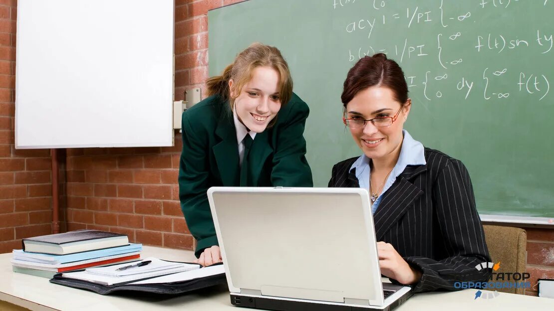 Ученица и новые учителя. Учитель и ученик начальная школа. Учитель и ученица. Ученица и новые учителя. Учитель и ученик.