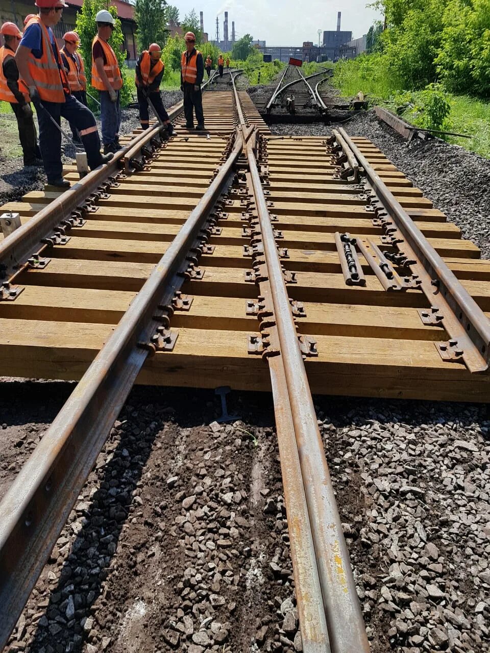 проект стрелочного перевода 2750. сборка стрелочного перевода. сборка стрелочных переводов. мостовые шпалы. отбойный брус на стрелочных переводах чертеж.