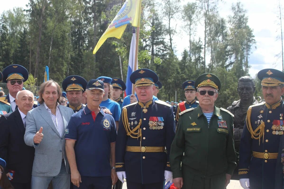 Ковылкино военная часть. Сквер дяди Васи парк Патриот. Парк Патриот аллея Маргелова. Парк Патриот Ковылкино. Аллея АВОКУ В парке Патриот.