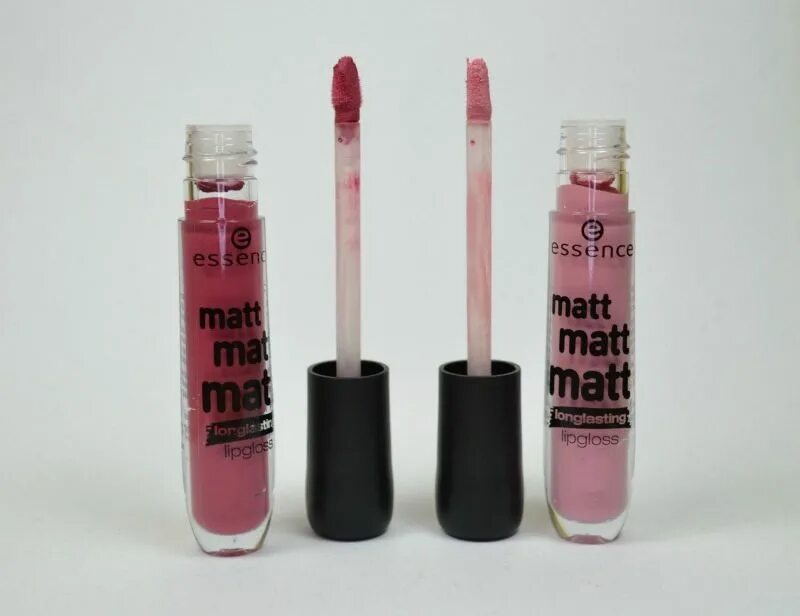 Блеск для губ matt matt matt. Essence Matt Matt Matt Longlasting. Essence Matt Lipgloss. Essence Matt Longlasting Lipgloss. Помада Essence Matt long lasting.