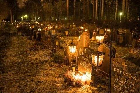 На рождество ходят на кладбище